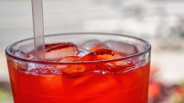 Pewarna makanan merah No. 3, yang dikenal dengan nama erythrosine, telah lama menjadi subjek kontroversi dalam industri makanan dan obat-obatan (Ilustrasi)