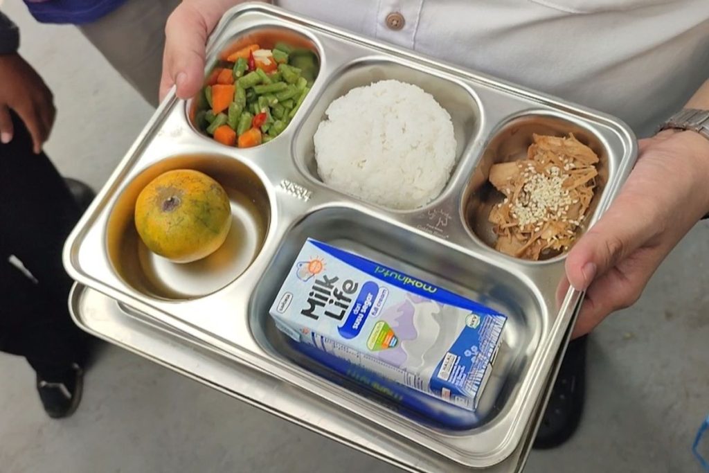 Menu makan bergizi gratis yang disajikan oleh Badan Gizi Nasional Magelang (Tangkapan Layar)