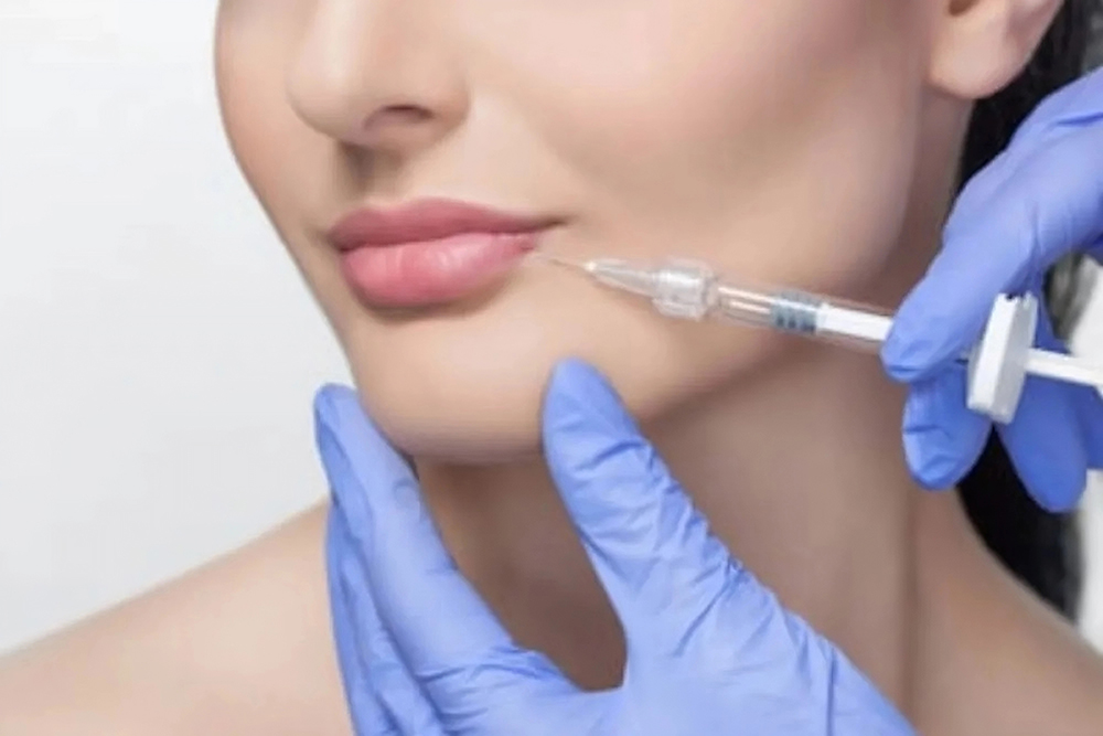 Ilustrasi - Perawatan botox. (Shutterstock)