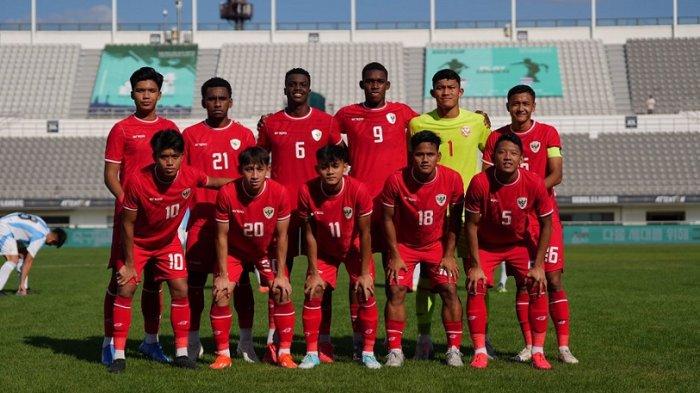 Starting eleven Timnas Indonesia U-20 saat mengalahkan Timnas Argentina U-20 dengan skor 2-1 pada laga pertama Seoul Earth on Us Cup 2024 di Stadion Mokdong, Korea Selatan (Tangkapan Layar)
