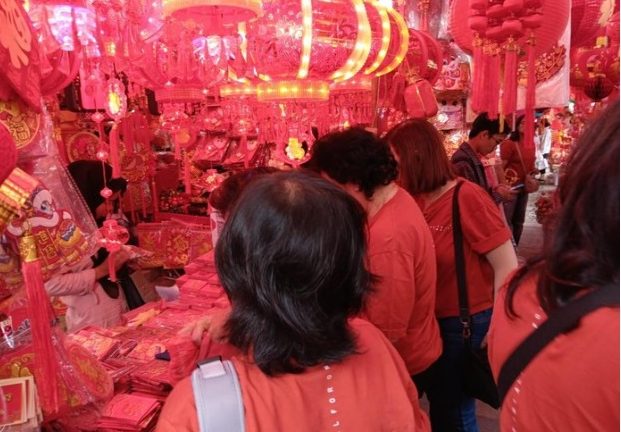 Pengunjung Ramai, Pedagang Cuan Melimpah Menyambut Imlek di Glodok (Tangkapan Layar)