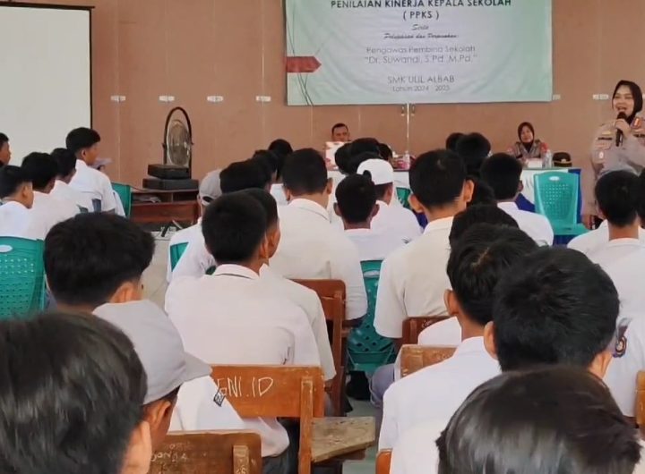 Polresta Cirebon Lakukan Pembinaan Ajak Pelajar Antisipasi Tawuran (Foto : Darfan)