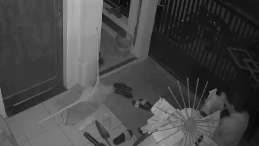 Terekam CCTV pencurian pakaian dalam wanita di Cangkol (Tangkapan Layar)