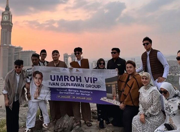 Potret Ivan Gunawan Ajak Karyawan Ikut Umroh, Ungkap Sebagai Perjalanan Spiritual Penuh Berkah (©Potret Ivan Gunawan Ajak Karyawan Ikut Umroh (credit: instagram/ivan_gunawan)