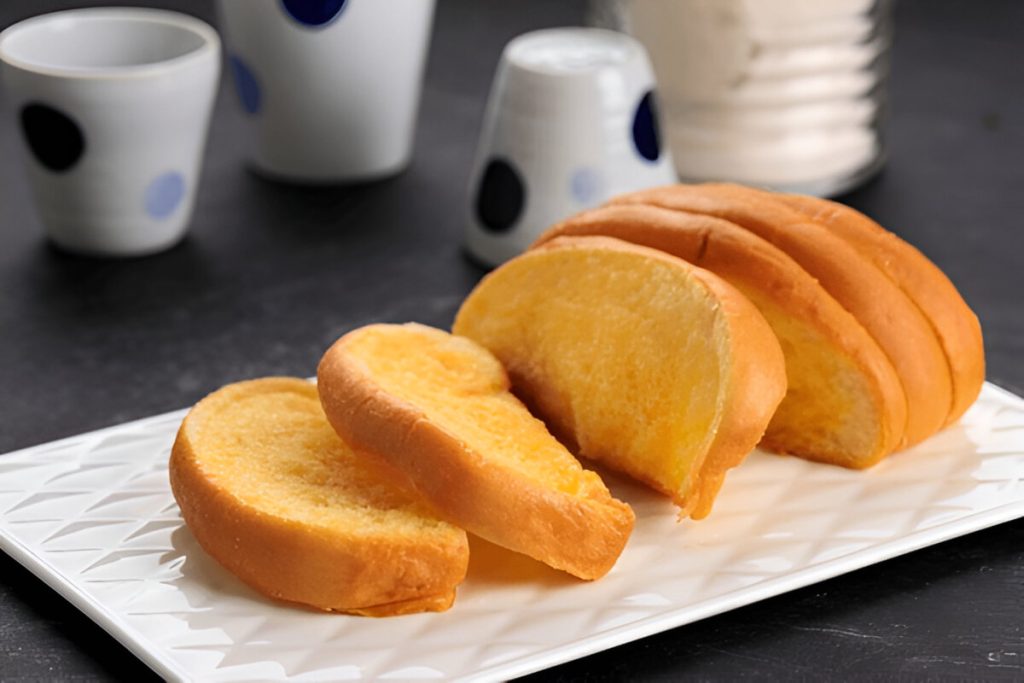 Roti Sisir Jadul (shutterstock.com)