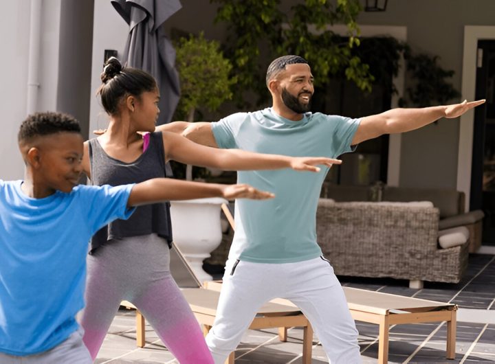 Ilustrasi sebuah keluarga sedang menerapkan kebiasaan sehat (shutterstock.com)