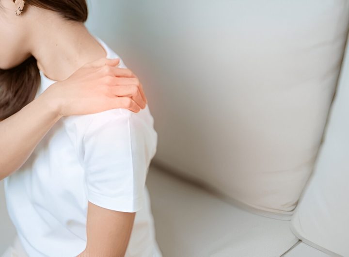 Ilustrasi wanita mengalami nyeri bahu dan leher (shutterstock.com)