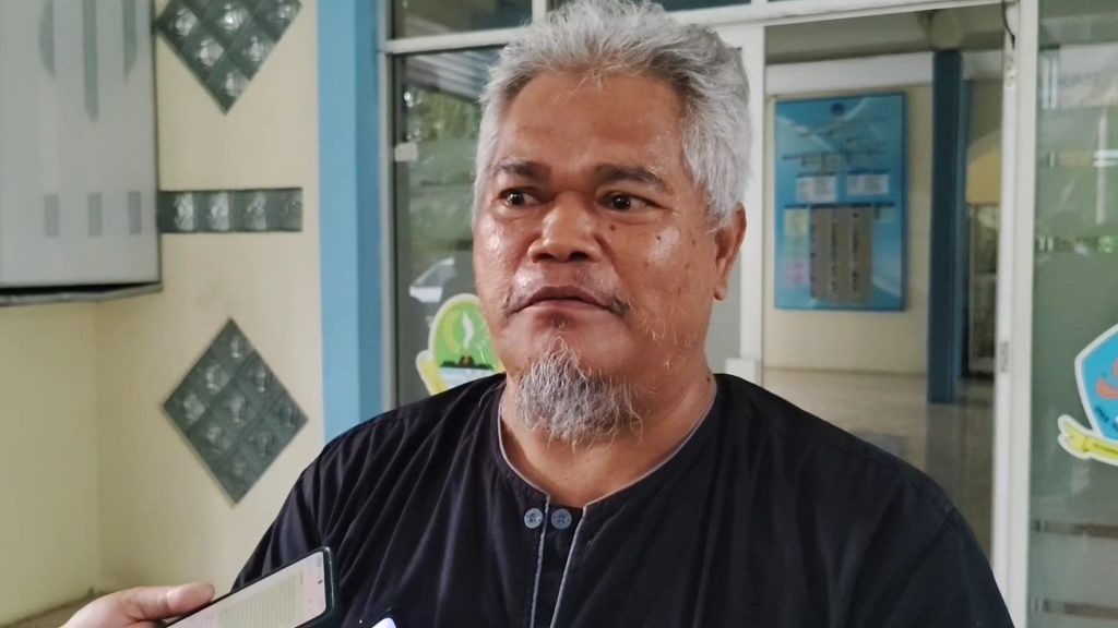 Wakasek Humas SMAN 7 Kota Cirebon, Undang (Foto : Darfan)