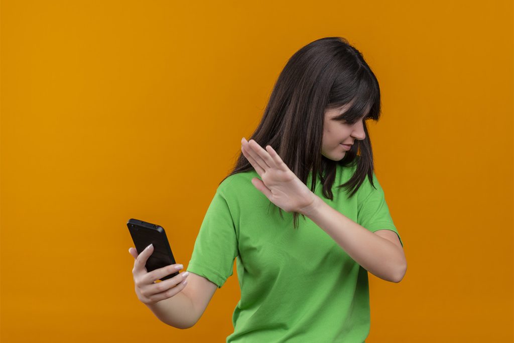 Ilustrasi - Puasa Media Sosial (Foto: Freepik)