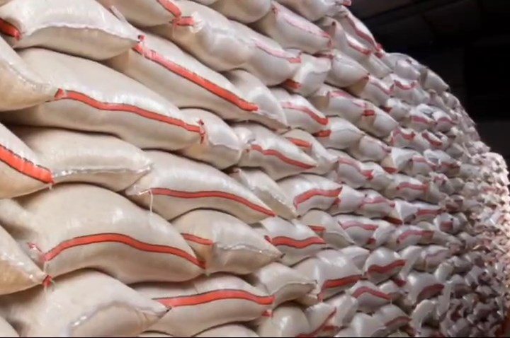 Stok Beras di Bulog Cirebon Aman selama Ramadhan 2025 (Foto : Darfan)