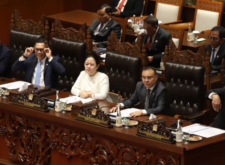 DPR RI resmi mengesahkan Undang-Undang Kesehatan. Paripurna digelar di ruang rapat paripurna DPR di Kompleks Parlemen pada Selasa (11/7/2023) dan dipimpin oleh Ketua DPR Puan Maharani (Tangkapan Layar)