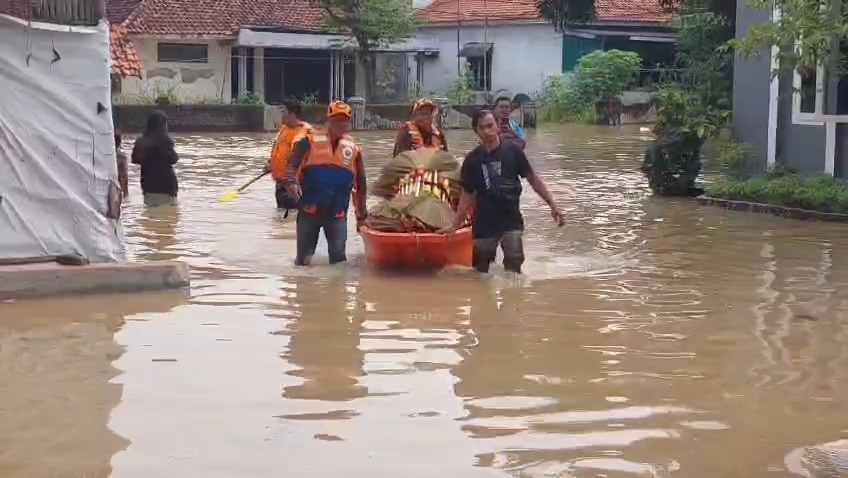 Sungai Cisanggarung Meluap, Empat Kecamatan Terendam Banjir