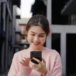 Ilustrasi Perempuan Wajib Melek Informasi di Era Digital (Tangkapan Layar)