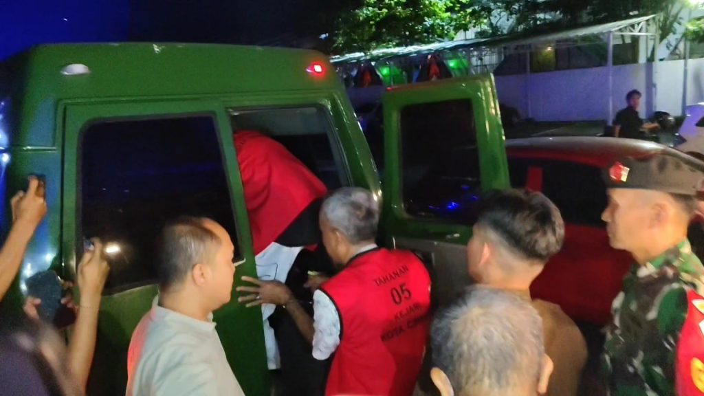 Kejari Kota Cirebon Tetapkan 3 Tersangka Kasus Korupsi BPR (Foto : Darfan)