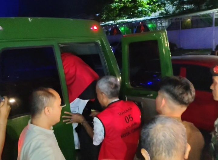 Kejari Kota Cirebon Tetapkan 3 Tersangka Kasus Korupsi BPR (Foto : Darfan)