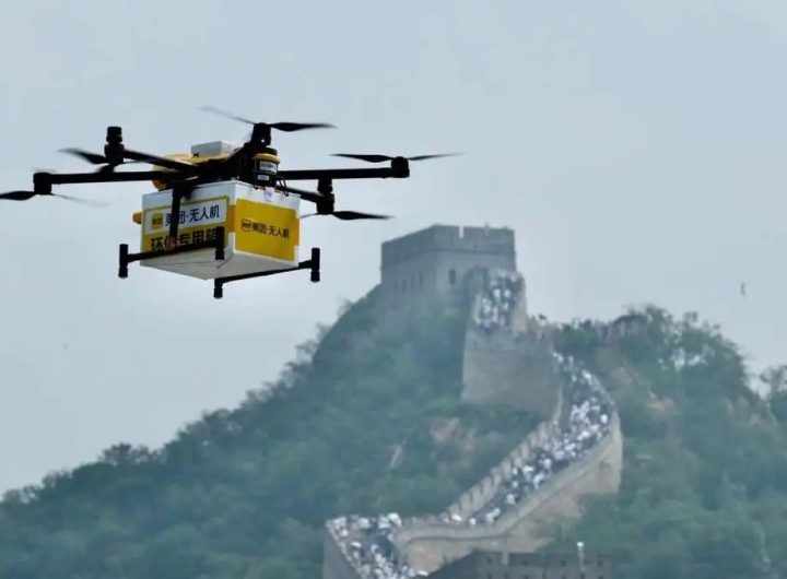 Makanan di Antar Mengunakan Drone (Foto: Beijing Youth Daily/Getty Images)