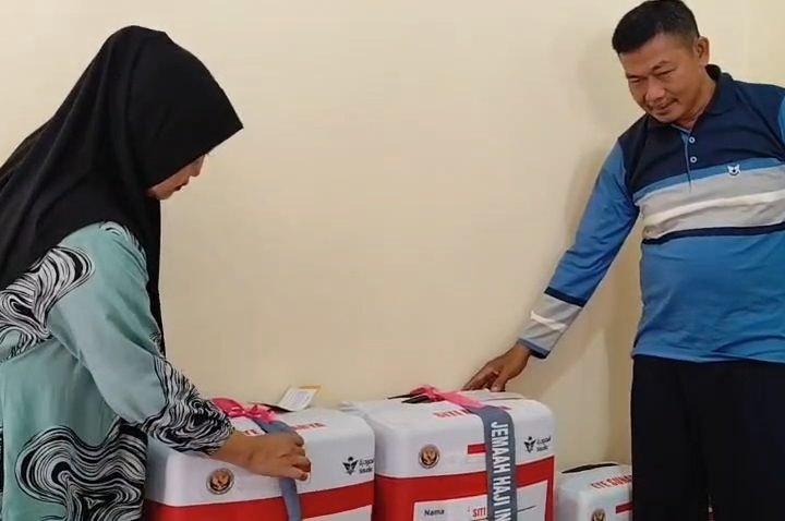 Pedagang Boboko Keliling Asal Majalengka Berangkat Haji (Foto : Darfan)