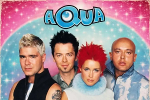Anggota band AQUA, (dari kiri) Søren Rasted (Gitar), Claus Norreen (Gitar), Lene Nystrøm Rasted (Vokal), dan René Dif (Vokal)
