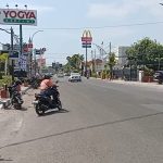 Razia pajak daerah, petugas temukan pengusaha makanan masih banyak yang menunggak pajak (Foto : Darfan)