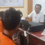 Satreskrim Polsek Jatitujuh Polres Majalengka mengamankan dua pelaku pencurian sepeda motor (Foto : Darfan)