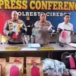 Tim Khusus Anti Bandit Satreskrim Polresta Cirebon berhasil menyita berbagai barang bukti hasil kejahatan mulai dari begal, curanmor, penadah hingga pembobolan minimarket (Foto : Darfan)