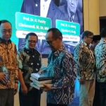 Launching buku Jalan Terjal Menuju Indonesia Adil dan Makmur menjadi bagian utama dalam refleksi reformasi (Foto : Darfan)