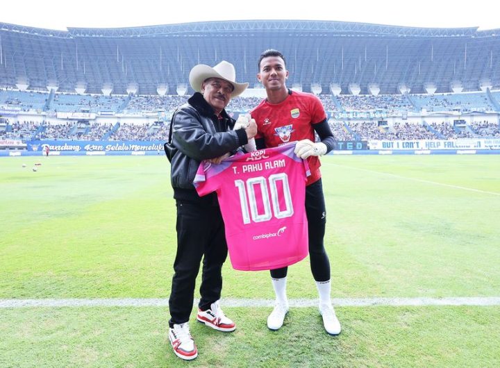 100 Laga Teja Paku Alam untuk Persib. (Foto/persib)