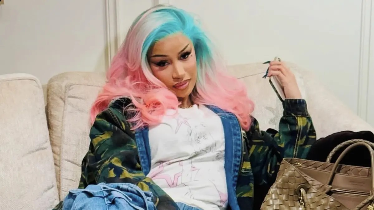 Cardi B mencuri perhatian warganet Indonesia karena mendengarkan Pok Ame-ame saat live. (Foto: Instagram/iamcardib)