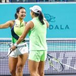 Petenis Indonesia, Janice Tjen dan Alexandra Eala (Filipina) merayakan kemenangan pada babak 16 besar ganda putri Abu Dhabi Open 2026, Selasa (3/2/2026) (Sumber Foto : INSTAGRAM.COM/MUBADALAABUDHABIOPEN)