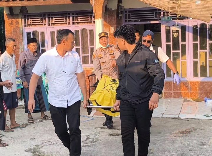 Wanita 47 Tahun Ditemukan Tewas di Dalam Rumah di Cirebon, Polisi Selidiki Dugaan Perampokan dan Pembunuhan (Foto : Darfan)