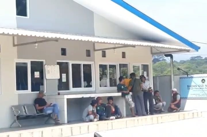 Warga Majalengka Datangi Kantor SPPG, Pertanyakan Titik Koordinat Bangunan (Foto : Darfan)