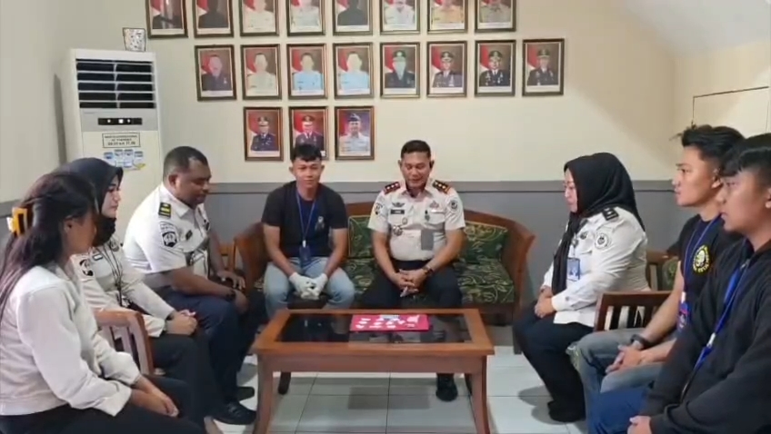 Petugas Rutan Kelas I Cirebon Temukan Tramadol dan Tembakau Sintetis Saat Pemeriksaan Pengunjung (Foto : Darfan)
