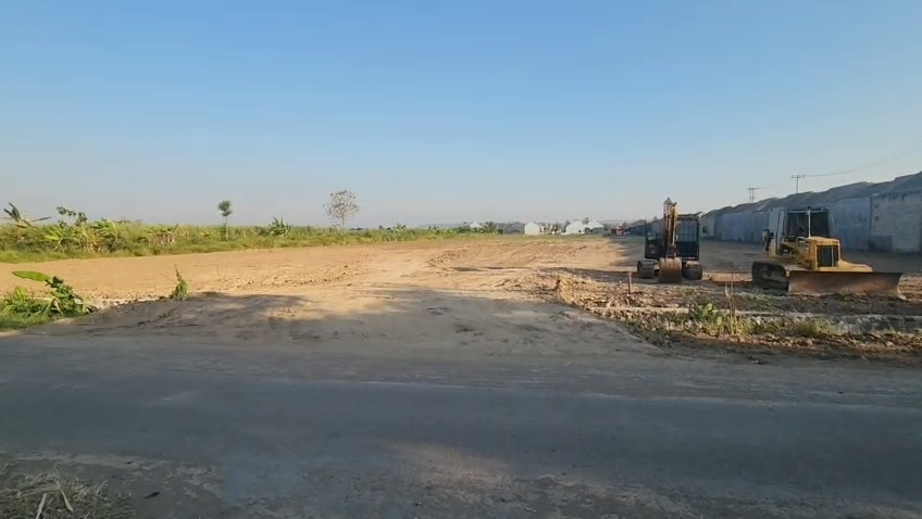 Lahan Pertanian Produktif di Karangsembung Beralih Fungsi Menjadi Perumahan (Foto : Darfan)
