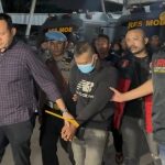 Foto: Taufik Hidayat, tersangka penyekapan dan penganiayaan sadis pacar saat ditangkap polisi (dok.istimewa)