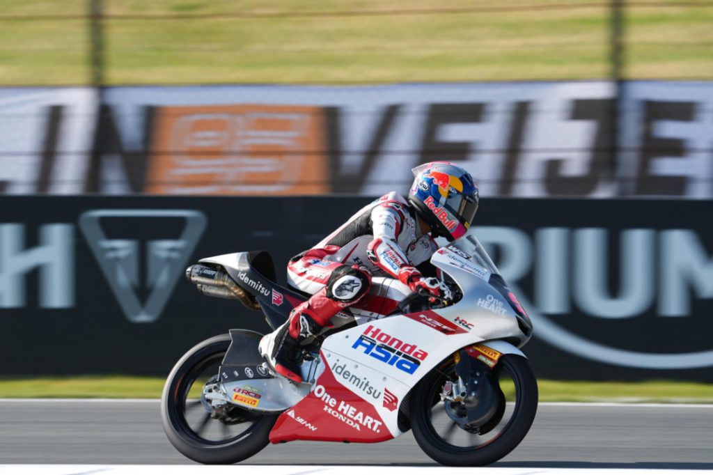 Veda Ega terjatuh di Moto3 Belanda (Foto: Honda Team Asia)