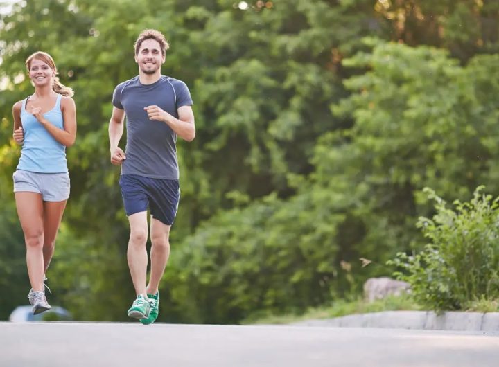 Ilustrasi olahraga, jalan cepat, joging. (Image by pressfoto on Freepik)
