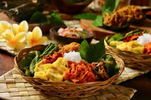10 kota di Indonesia masuk daftar destinasi kuliner terbaik 2026 menurut majalah digital Travel and Tour World (TTW). Di mana saja?(SHUTTERSTOCK/Ariyani Tedjo)