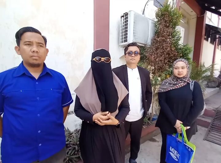 Seorang perempuan asal Kota Cirebon, Jawa Barat, melaporkan dugaan tindak pidana penipuan dan penggelapan yang disebut disertai dugaan tindakan asusila kepada pihak kepolisian. (Foto : Darfan)