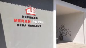 Coretan pada dinding Gedung Koperasi Desa Merah Putih atau KDMP Desa Heuleut, Kecamatan Leuwimunding, Kabupaten Majalengka (Foto : Darfan)