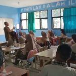 Viral Dugaan Pungutan Biaya Masuk SMPN 11 Kota Cirebon, Disdik Tegaskan Pengadaan Seragam Sesuai Aturan (Foto : Darfan)