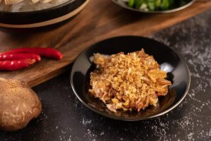 ilustrasi bawang goreng sebagai bumbu terbaik di dunia (freepik.com/jcomp)