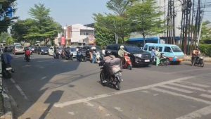 Pemerintah Kota Cirebon mengevaluasi perubahan pengaturan lampu lalu lintas di Simpang Pemuda-Cipto Mangunkusumo (Foto : Darfan)