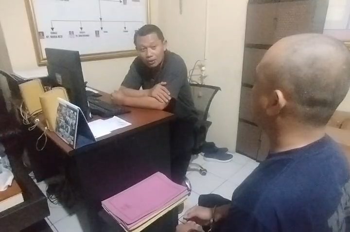Kesal Dibangunkan untuk Salat, Seorang Pria Aniaya Ibunya hingga Tewas (Foto : Darfan)