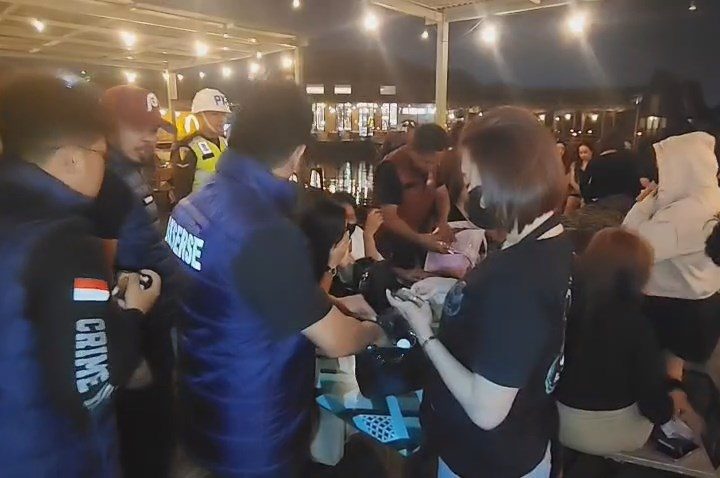 Polres Cirebon Kota Razia Tempat Hiburan, Amankan Tiga Positif Narkoba dan Puluhan Miras (Foto : Darfan)