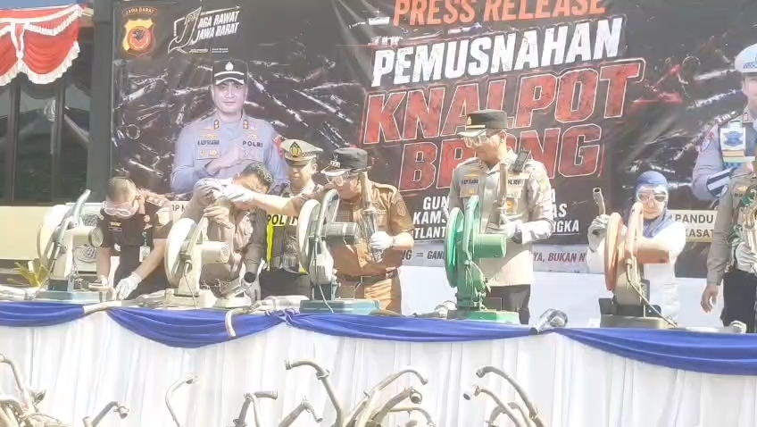 Pemusnahan Knalpot Brong, Hasil Razia Akan Dijadikan Museum (Foto : Darfan)