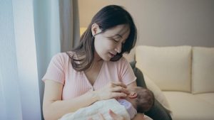 Studi Ungkap Kontak Kulit dengan Bayi Bisa Bantu Cegah Depresi Postpartum (Sumber Foto: Getty Images/shih-wei)