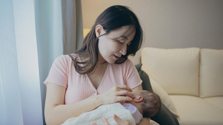 Studi Ungkap Kontak Kulit dengan Bayi Bisa Bantu Cegah Depresi Postpartum (Sumber Foto: Getty Images/shih-wei)