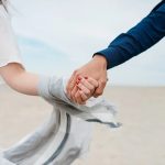 Ilustrasi hubungan cinta. Sumber foto: unsplash.com/Pablo Heimplatz.