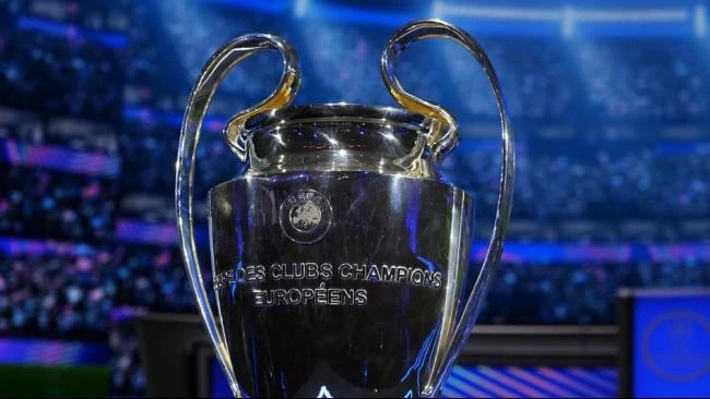 Trofi Liga Champions. (Sumber: AP Photo/Gregorio Borgia)