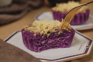 Ilustrasi kue berbahan ube([Pexels/McHail Hernandez])